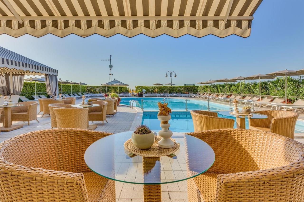 Hotel Delle Mimose Lido di Jesolo Buitenkant foto