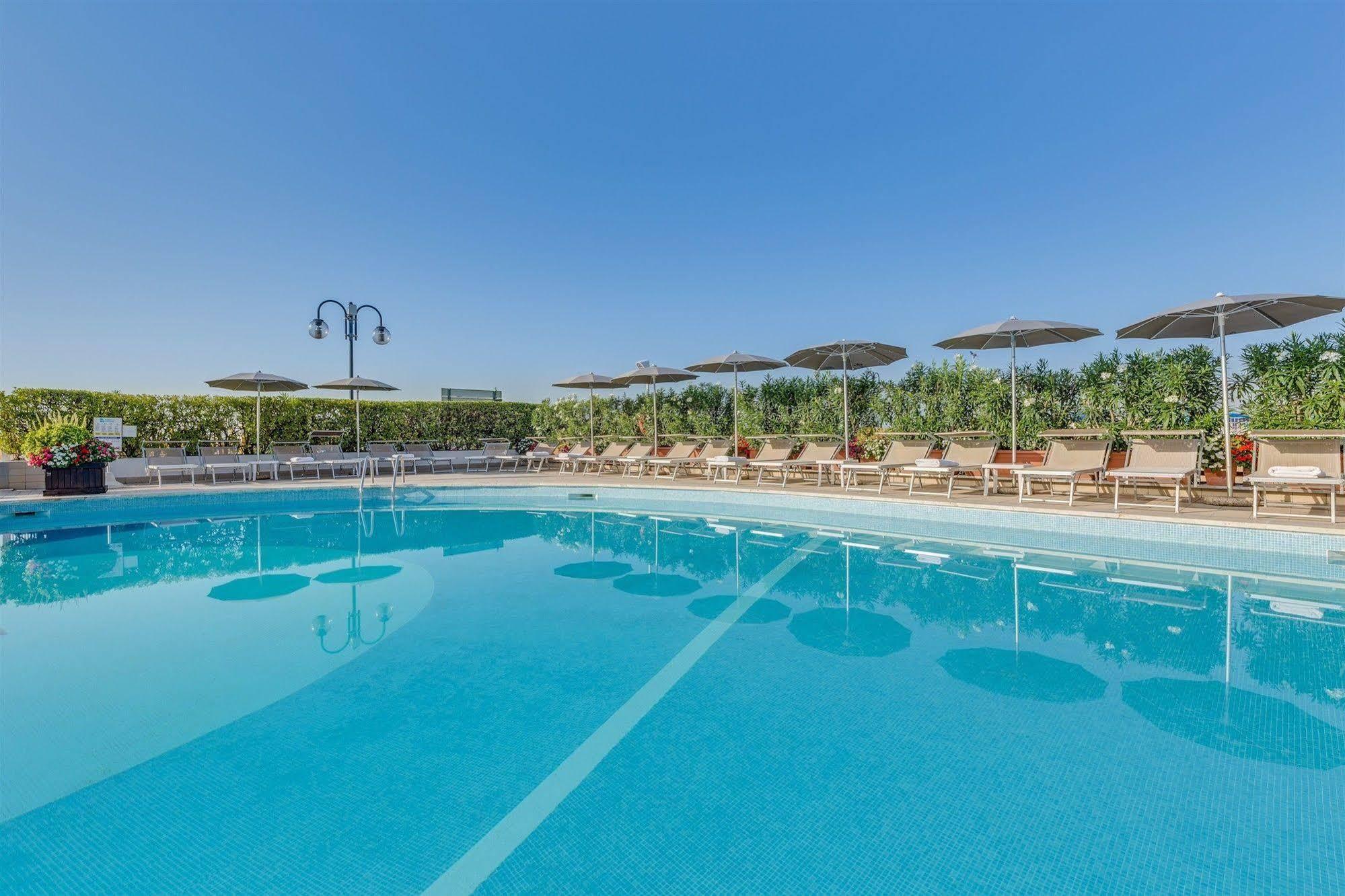 Hotel Delle Mimose Lido di Jesolo Buitenkant foto